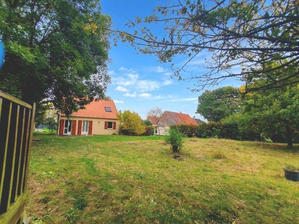 Maison à QUINQUEMPOIX