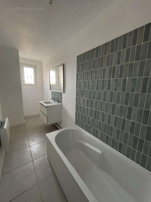 Maison à CASTELGINEST