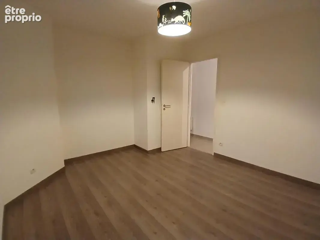 Maison de plain-pied 5 pièces avec terrain et garage - photo 12