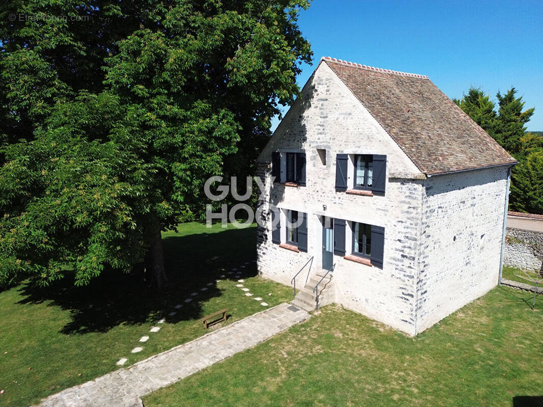 Maison à MILLY-LA-FORET