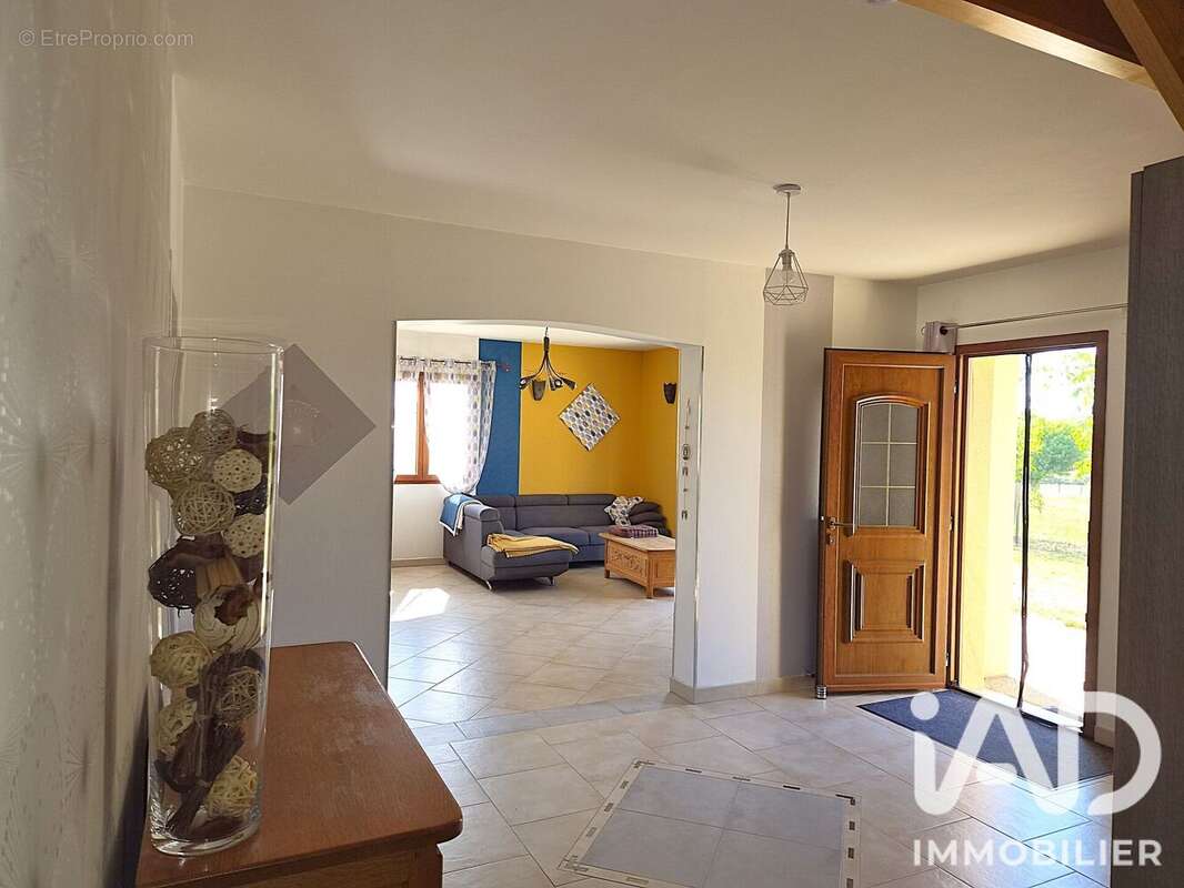 Maison 203 m² à Citey  - photo 4