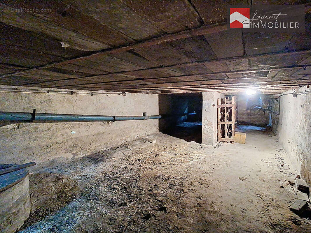 Maison à PONT-DE-VAUX