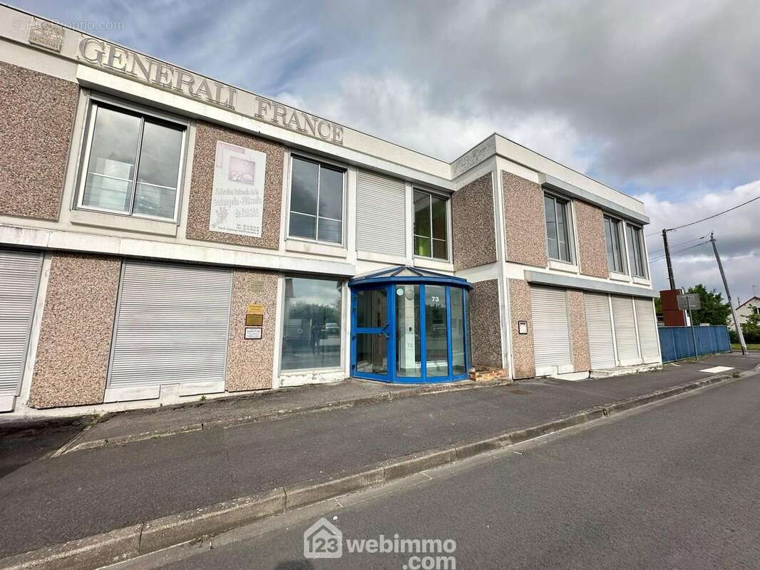 Ensemble immobilier à usage de bureaux - Commerce à LAON