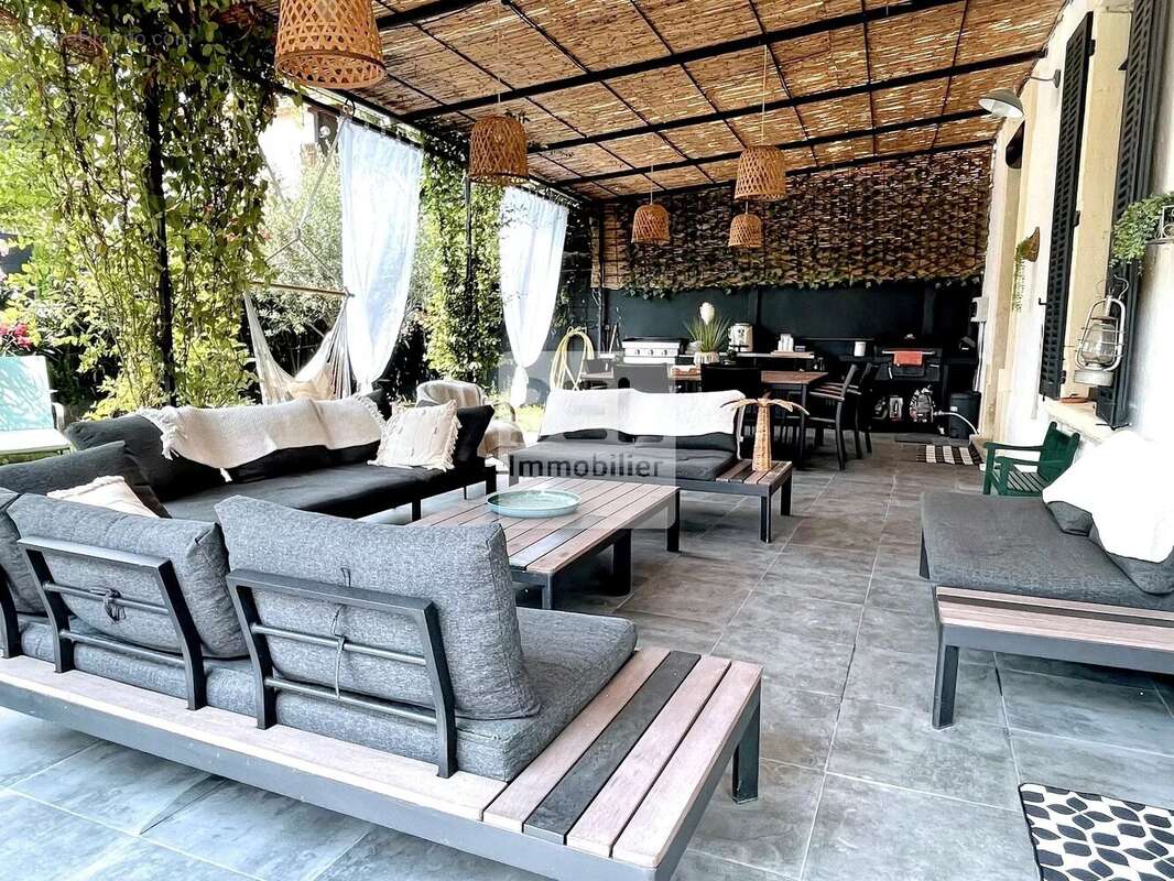 Maison à BAGNOLS-SUR-CEZE