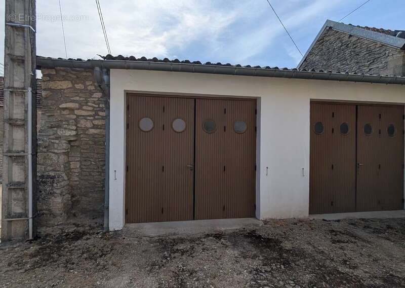 Maison 4 chambres, dépendances et double garage MASSANGIS (89) - photo 14