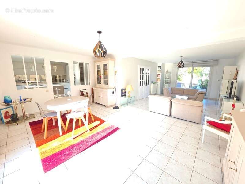 Maison à LA CELLE-SAINT-CLOUD