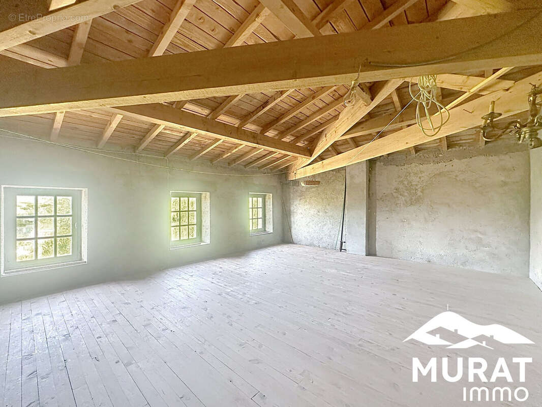 Maison 210 m² à Olloix  - photo 5