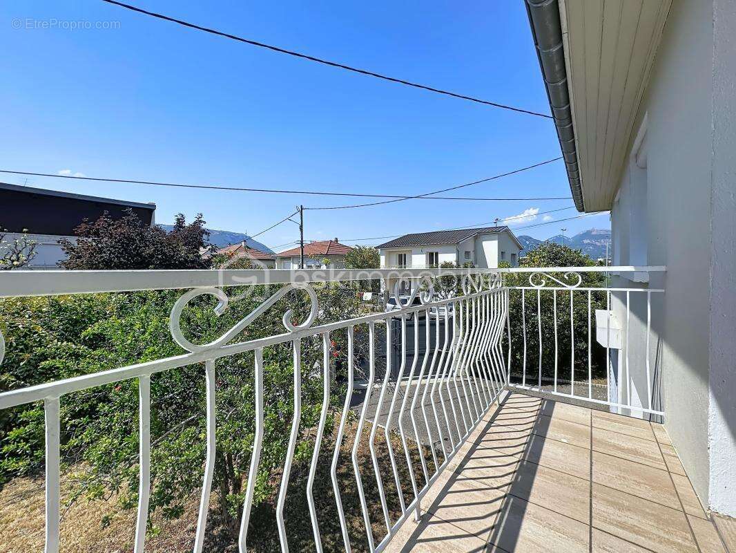 Maison individuelle avec fort potentiel – Terrain de 450 m² – Échirolles - photo 8