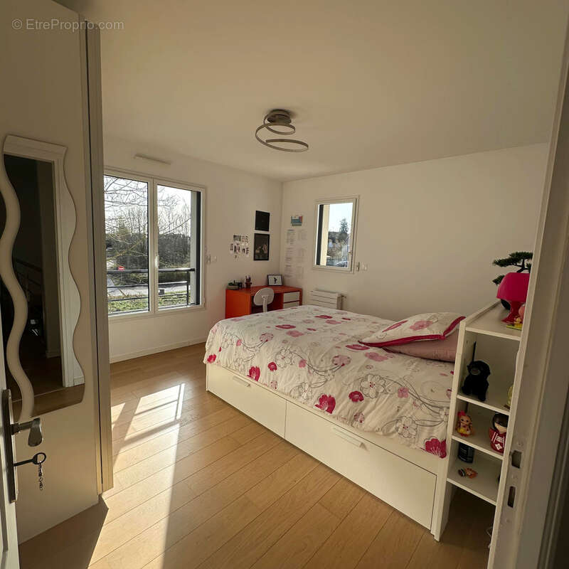 Maison à CRESPIERES