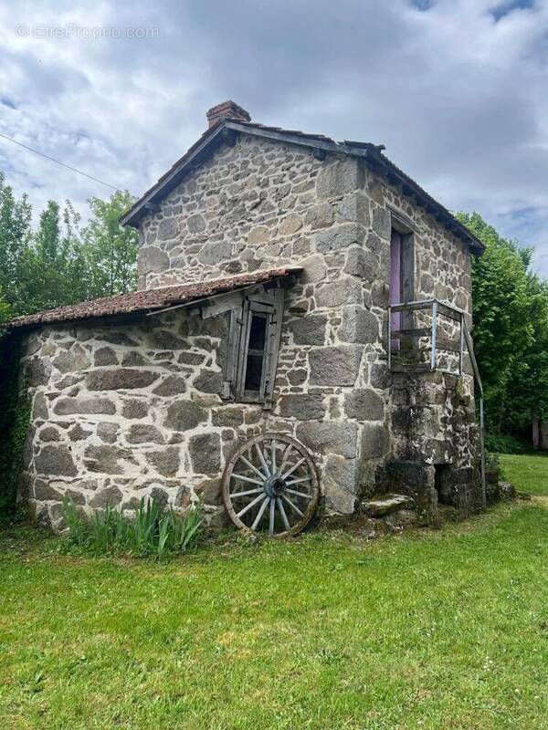 Maison à AUZANCES