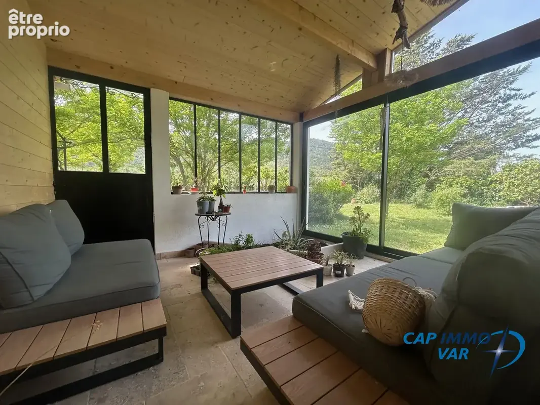 Maison 6 pièces 106 m² à vendre à Signes (83870) - photo 7