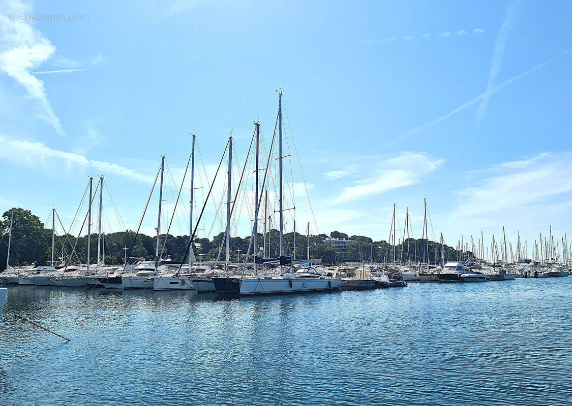 Appartement à SAINT-RAPHAEL