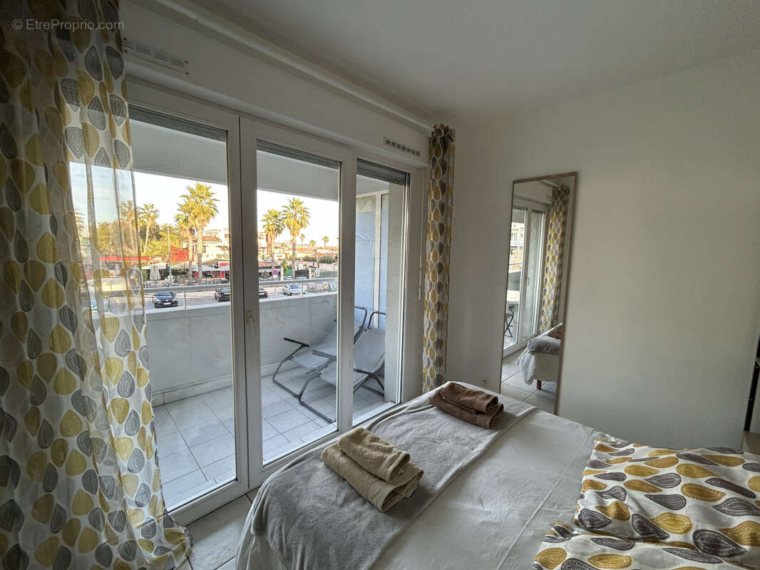 Appartement à VILLENEUVE-LOUBET
