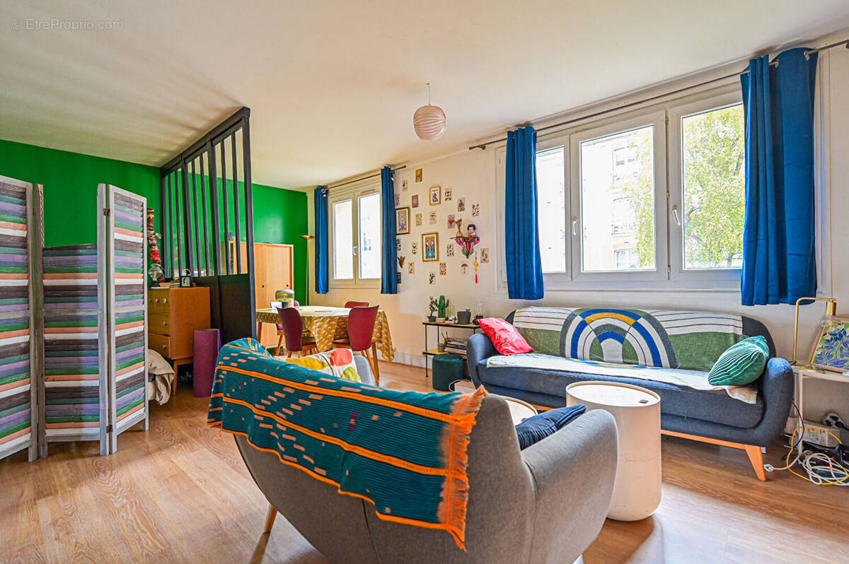 Appartement à PARIS-19E