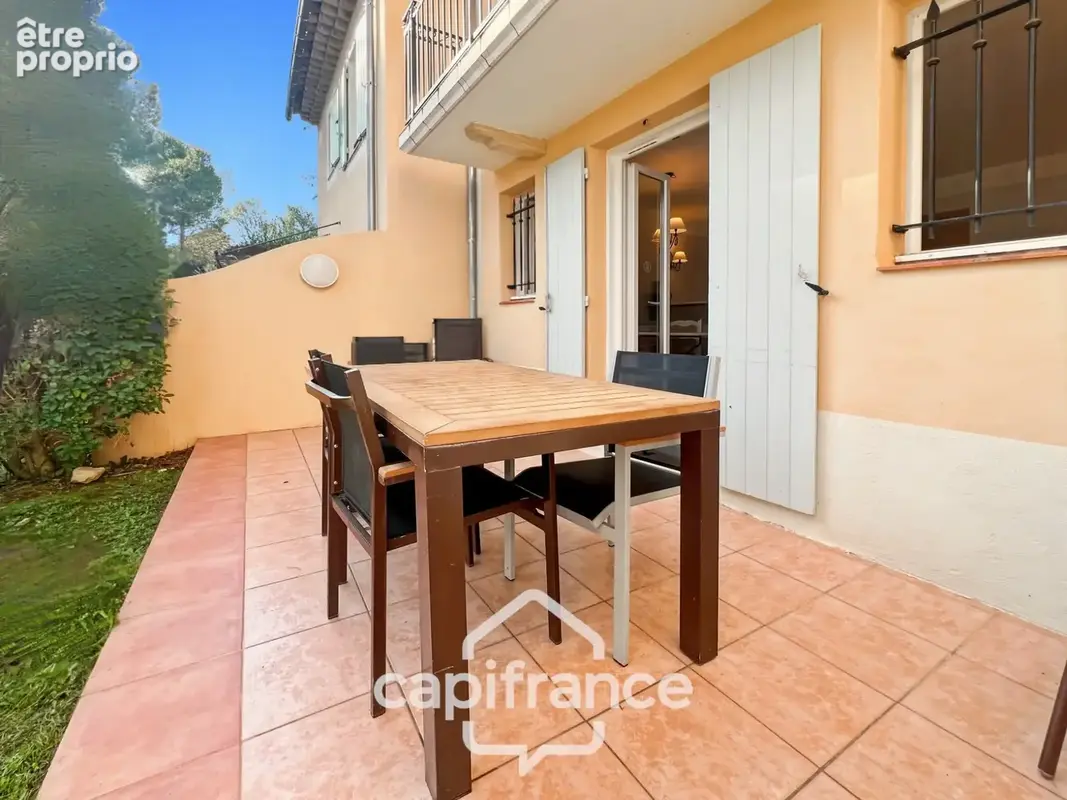 Charmant Bastidon dans le Domaine du Golf de Pont Royal, 45 m2 habitable, ravalé, avec jardin privatif, élevé d'un étage, 2 cham - photo 3