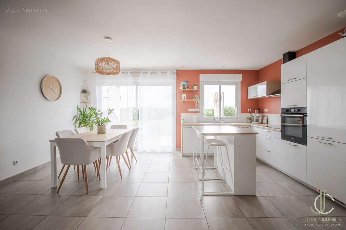 Maison à ATTON