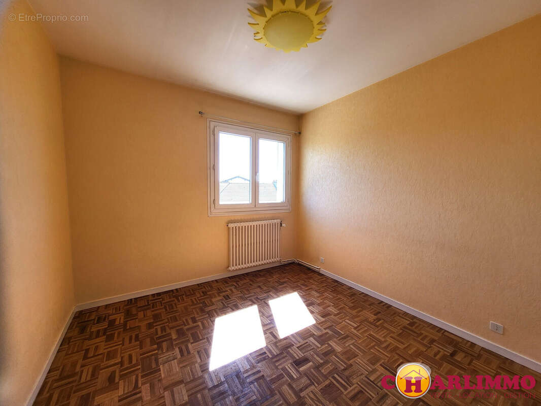 Appartement à SAINT-JUNIEN