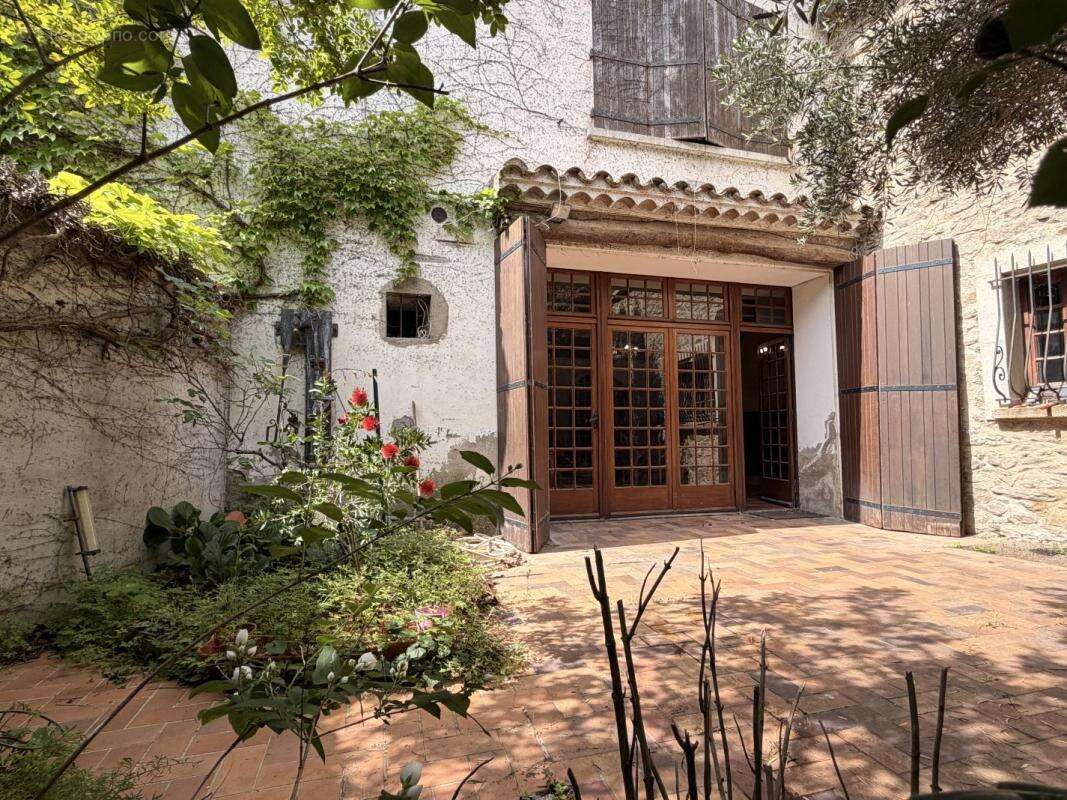 Maison 297 m² à Olonzac  - photo 2