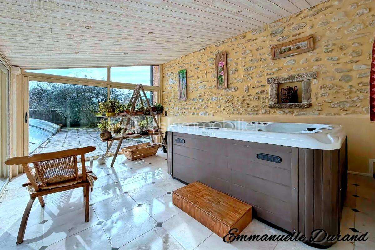 Ferme provençale avec exploitation truffière et oliveraie - photo 7