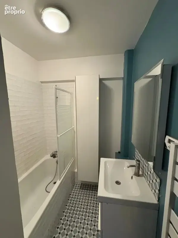Dernier etage vue degagee. - photo 4