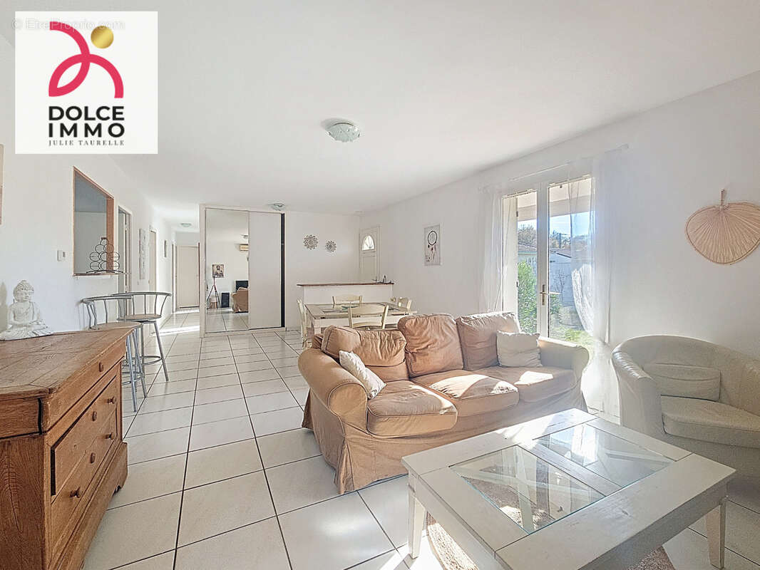 Maison à BLANQUEFORT