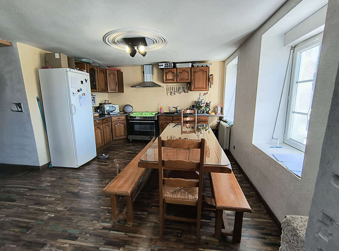 Maison à SAINT-SULPICE-LAURIERE