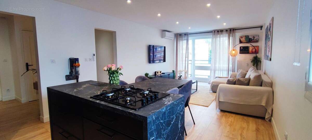 Appartement à LYON-9E