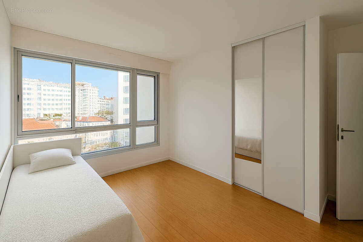 Appartement à COURBEVOIE