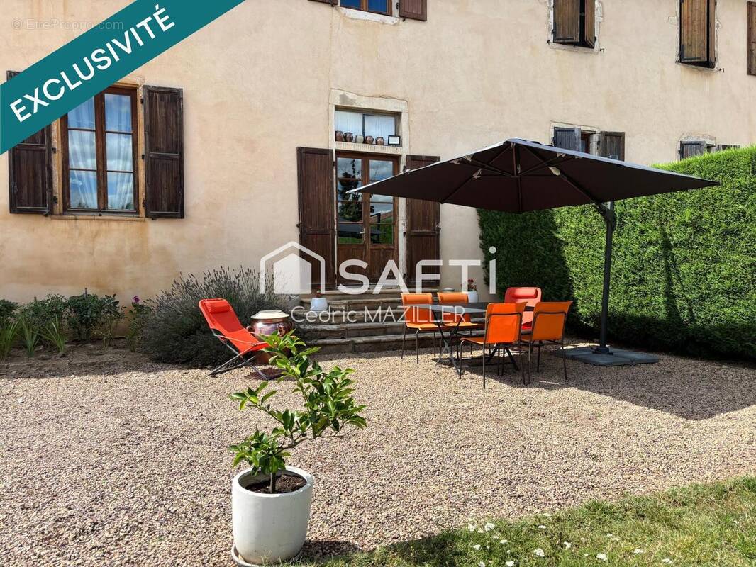 Photo 1 - Maison à CORCELLES-EN-BEAUJOLAIS
