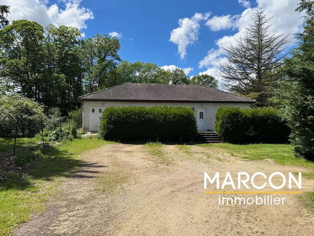 Maison à SAINT-AGNANT-DE-VERSILLAT