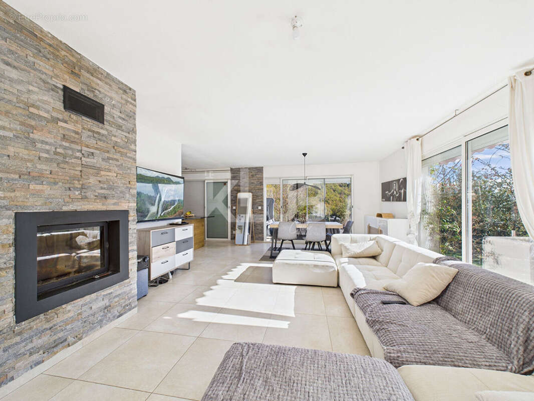 Maison à SANTO-PIETRO-DI-VENACO