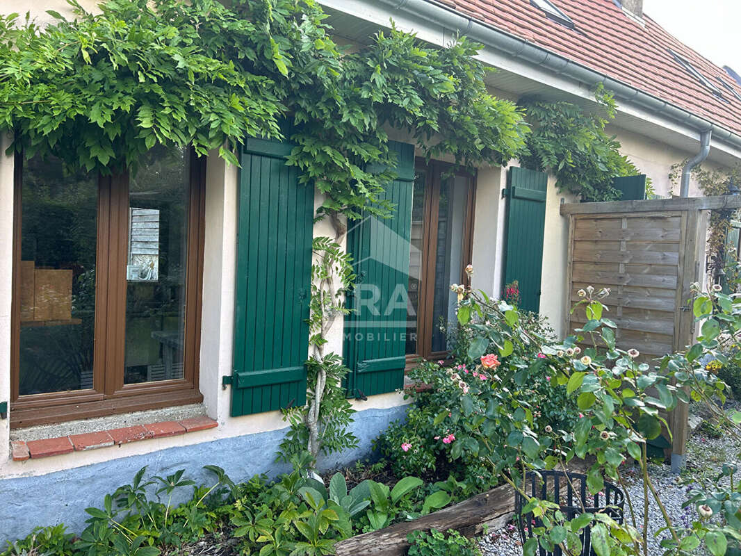 Maison à AIX-EN-ISSART