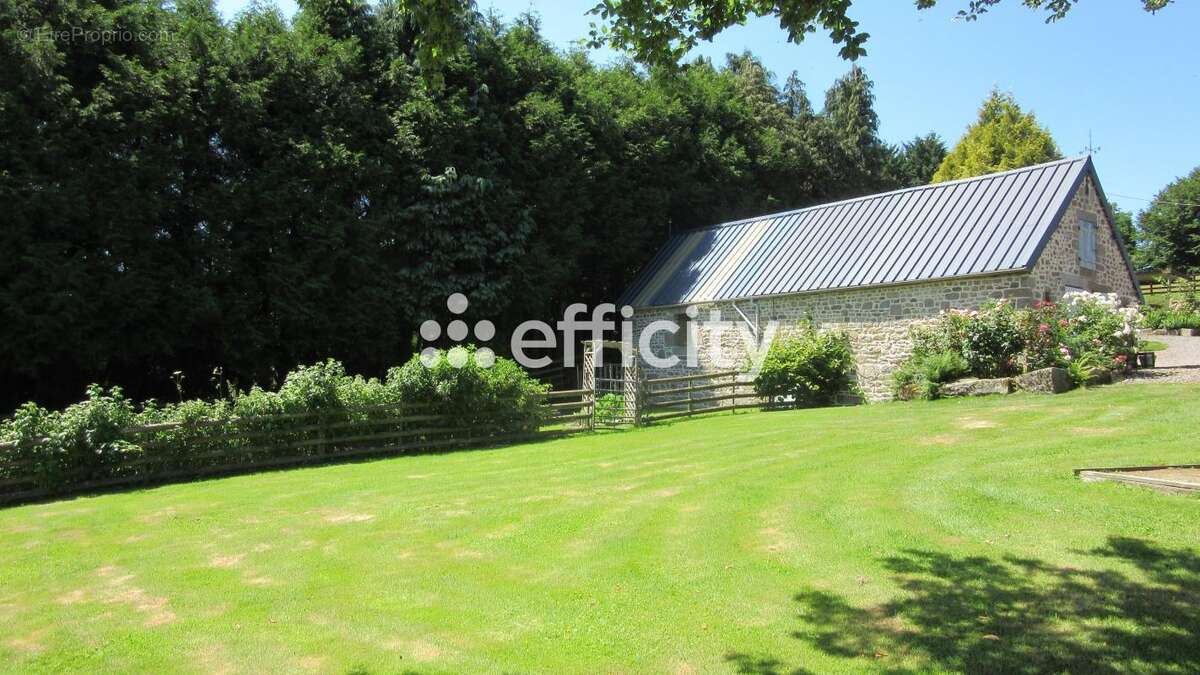 Maison 290 m² à Saint-Sever-Calvados  - photo 8