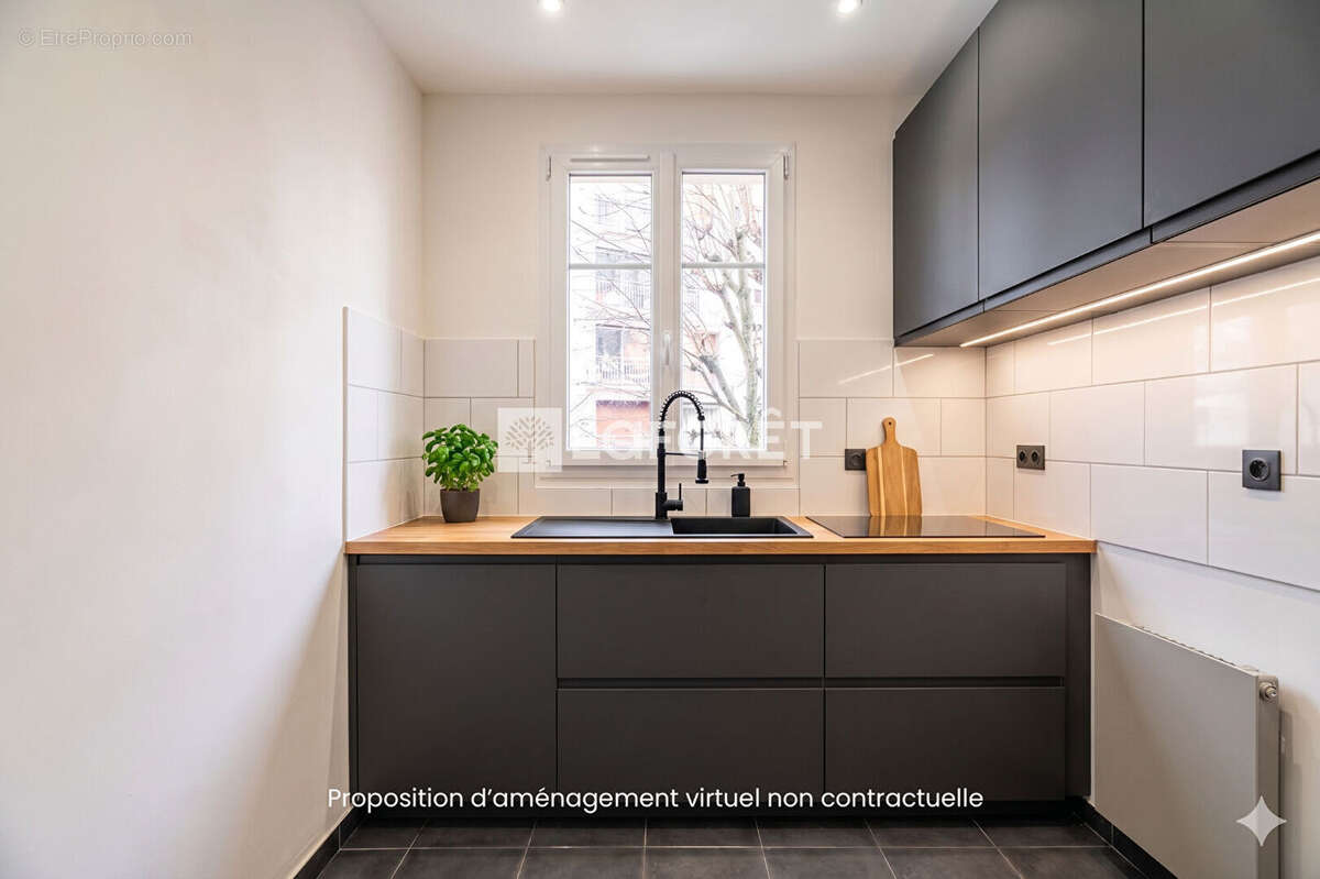 Appartement à PARIS-16E