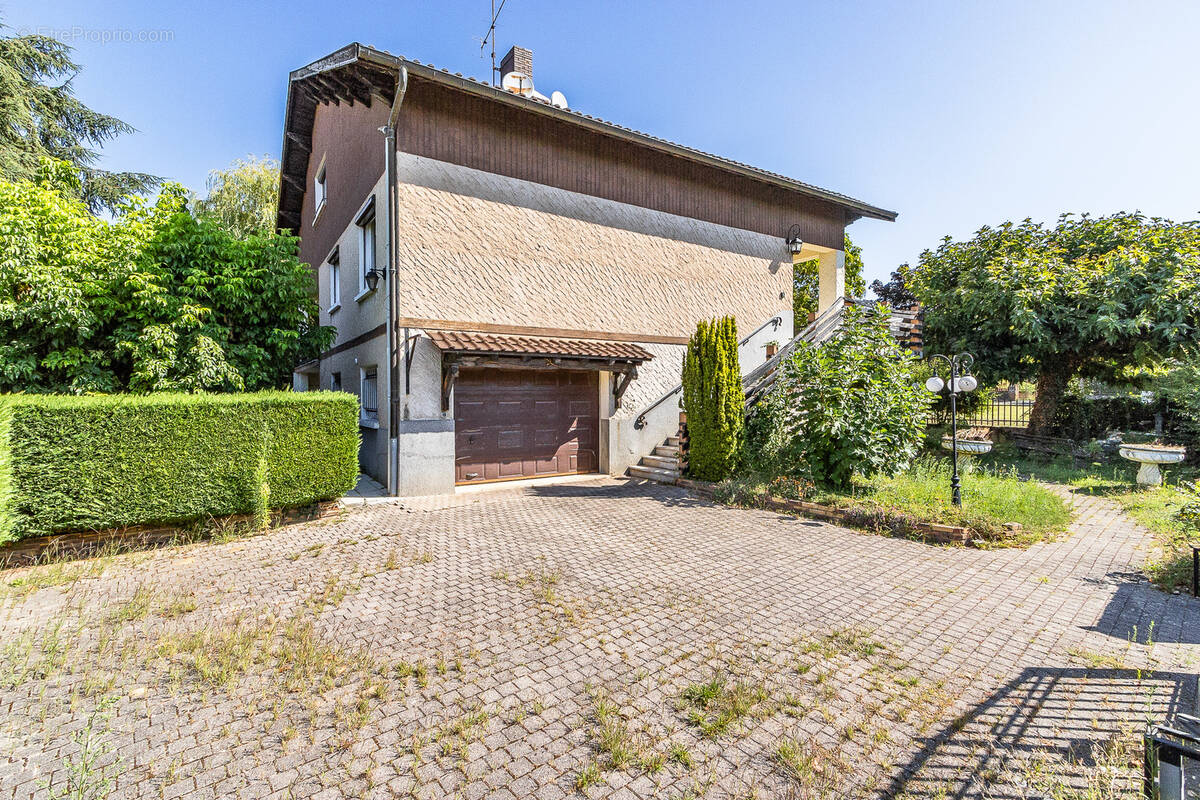 Maison à ARNAS