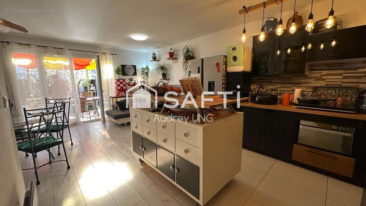 Photo 2 - Maison à VAYRES