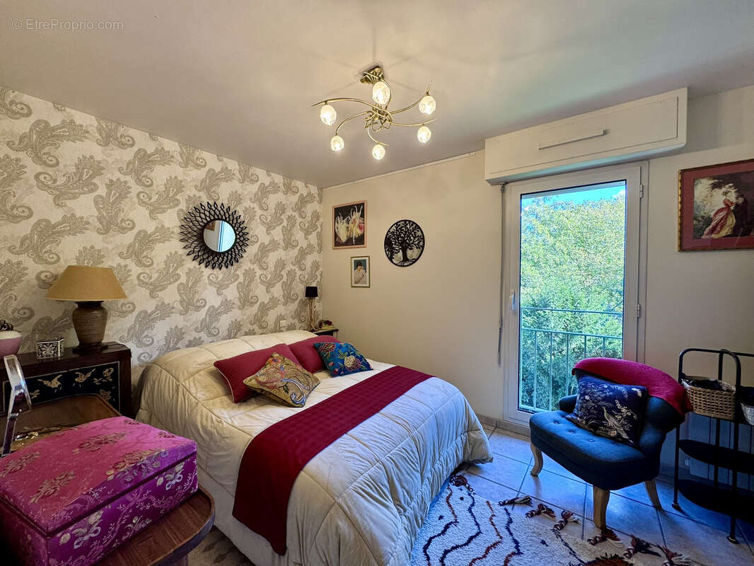 Appartement à L'ISLE-SUR-LA-SORGUE