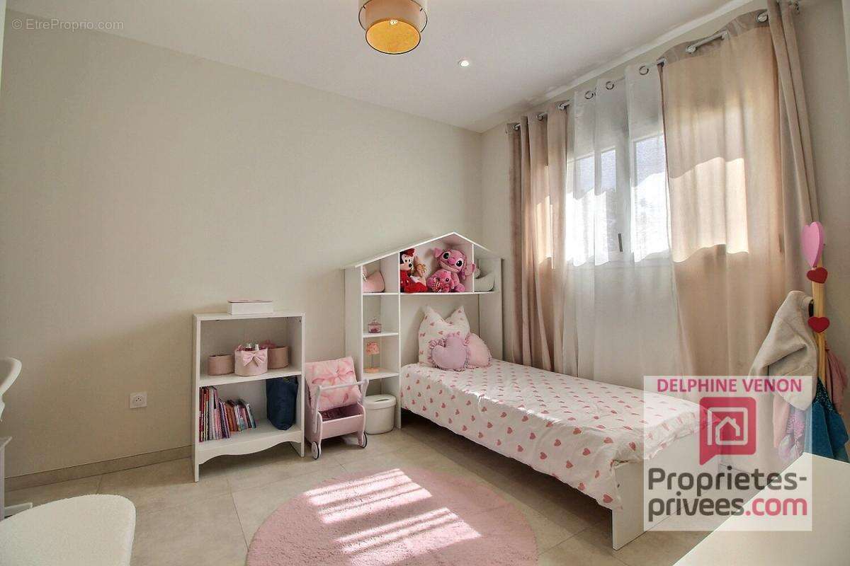 Exclusivité - Maison  contemporaine  classe énergie A avec de belles prestations à Chateauneuf Sur Loire - photo 11