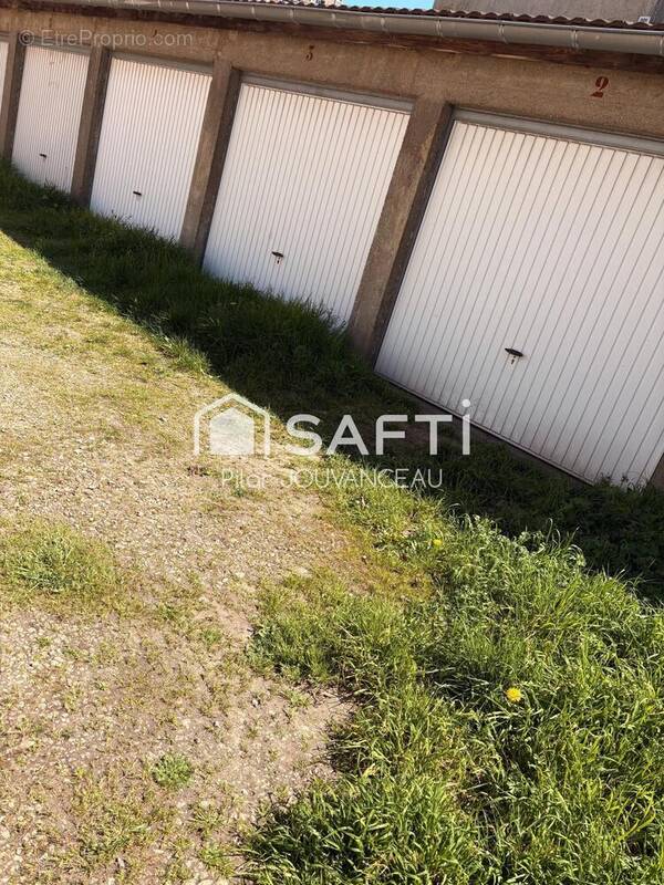 Photo 1 - Parking à CHALON-SUR-SAONE