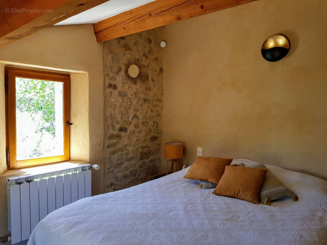 Maison à FORCALQUIER