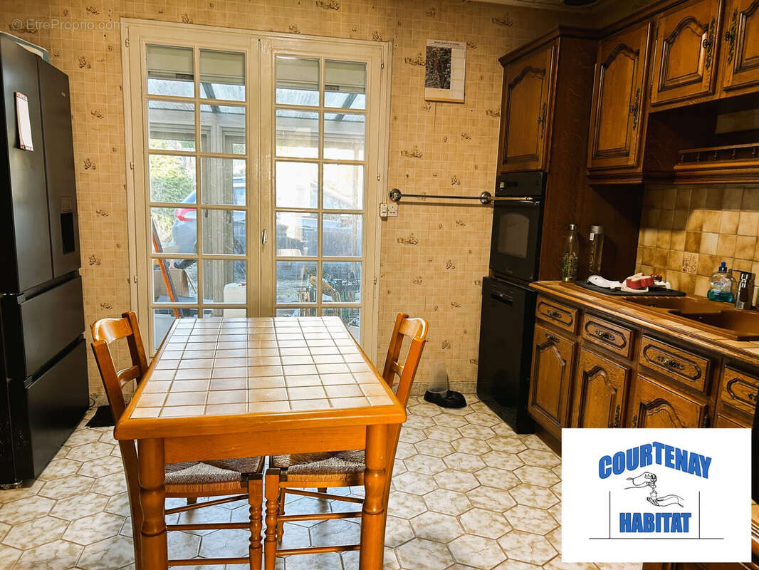 Maison à MONTCORBON