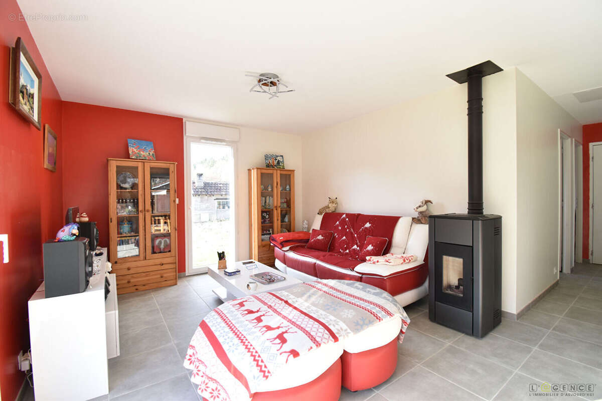 Maison à SAINT-LEONARD