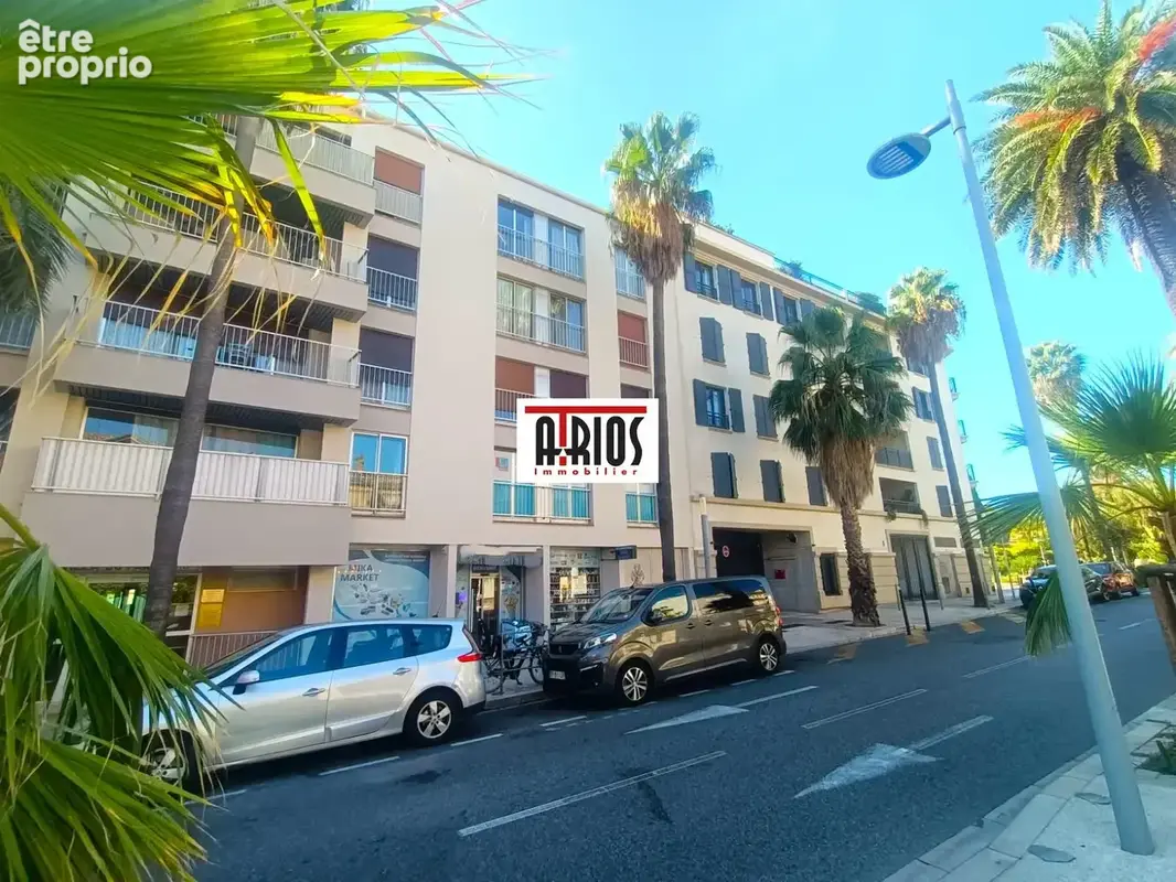 Commerce 85 m² à vendre à Hyeres (83400) - photo 3