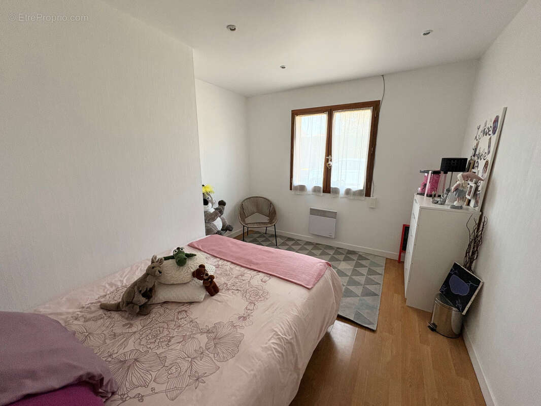 Maison à VILLARS-LES-DOMBES