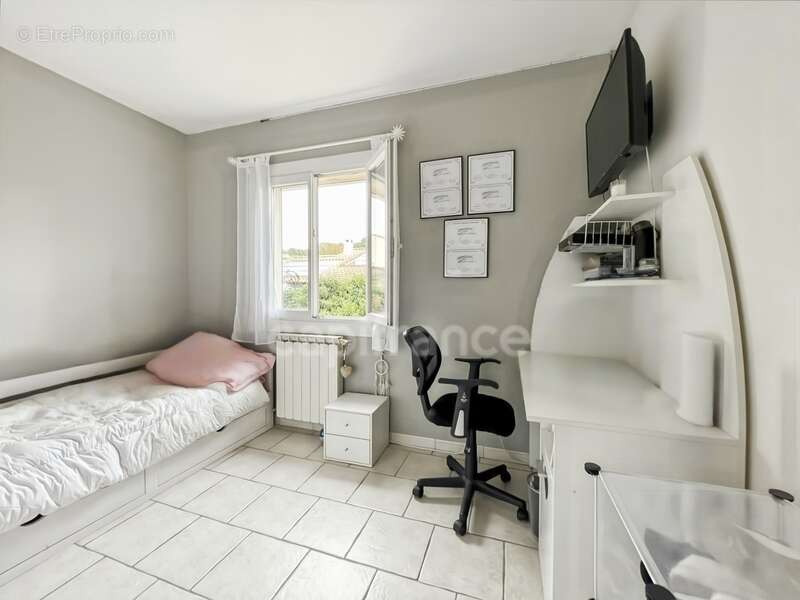 Maison 6 chambres + studio independant - photo 9