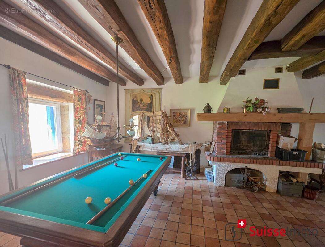 Maison à VALLEROIS-LE-BOIS