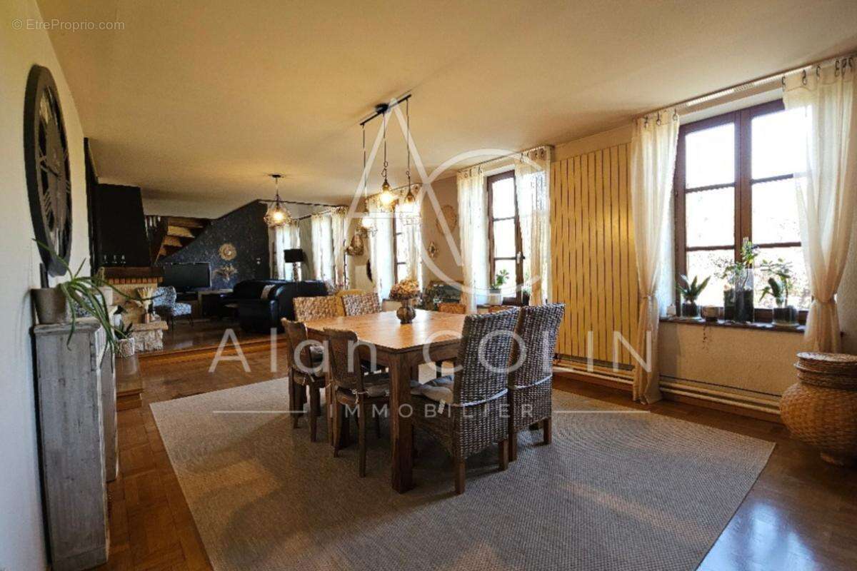 Immeuble avec local commercial et logement à Sierck-les-Bains - photo 2