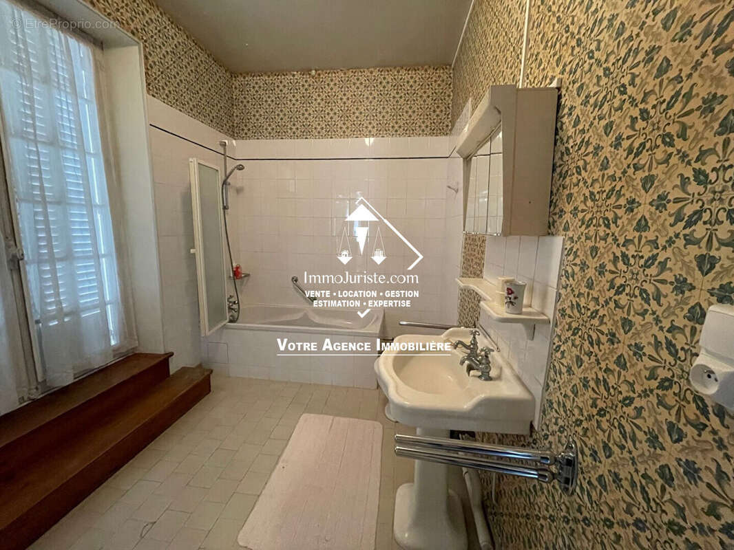 Maison à AIXE-SUR-VIENNE