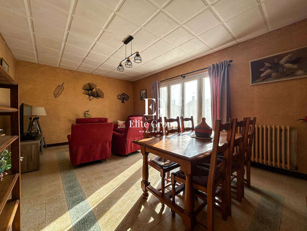 Maison à ECHILLAIS