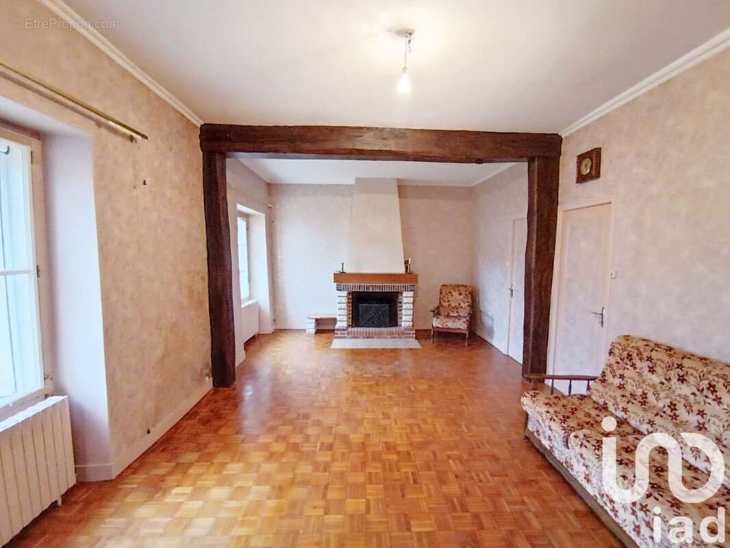 Photo 8 - Maison à VILLENEUVE-SUR-YONNE